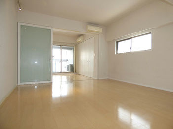 Elegance Place Horie 2* Osaka
