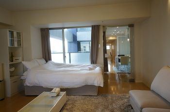 Elegance Place Horie