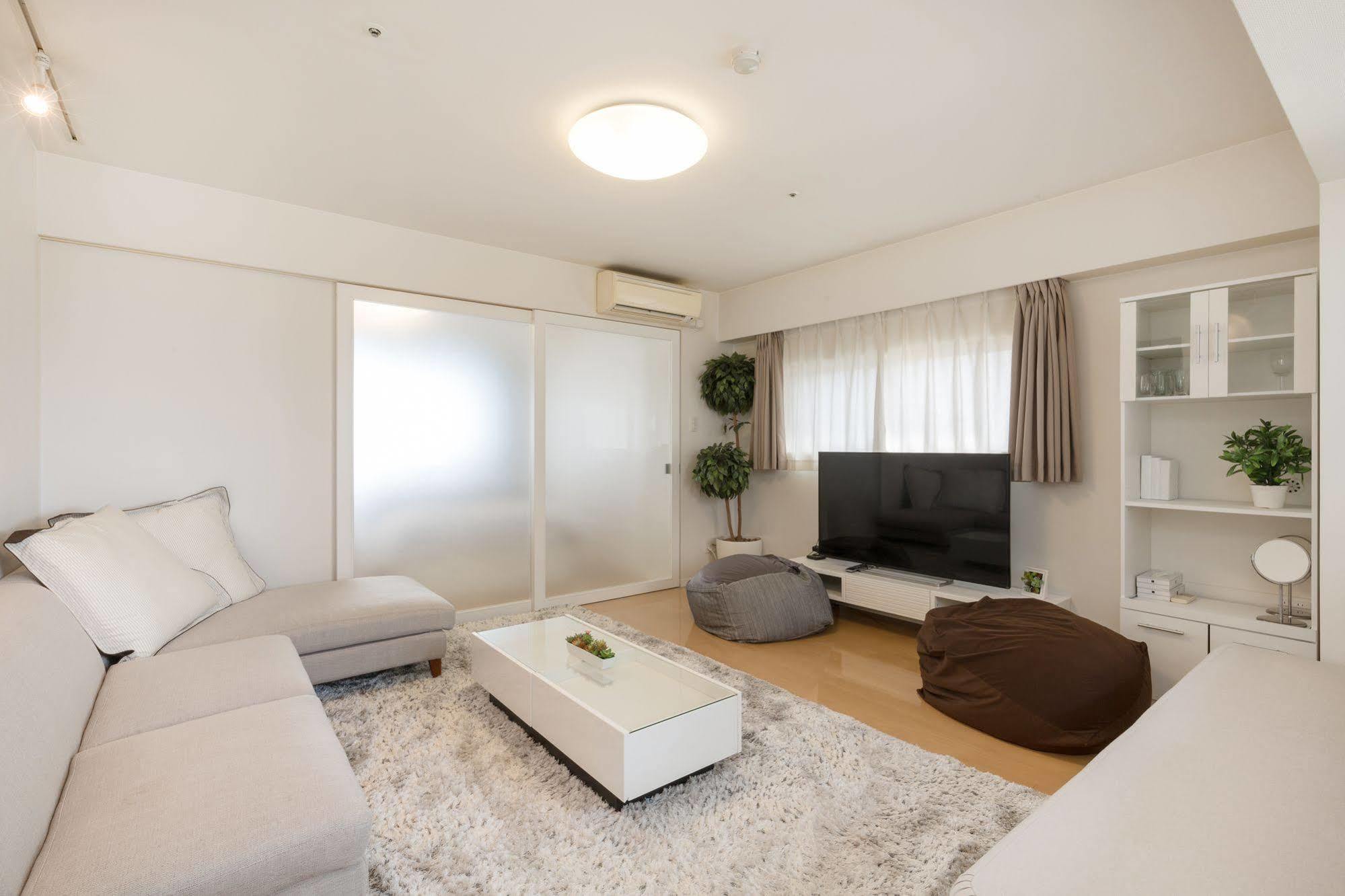 Hotel Elegance Place Horie 2*