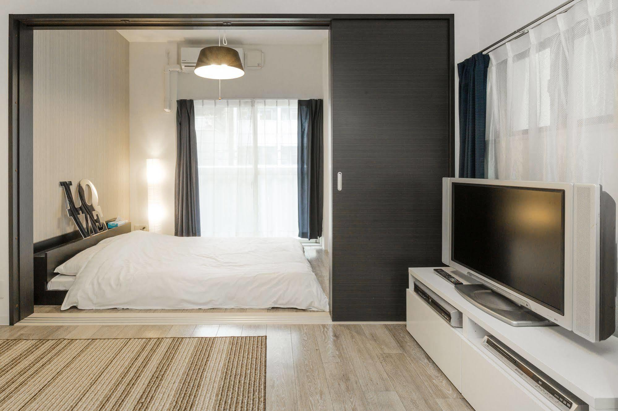Elegance Place Horie 2*